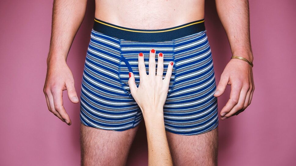 Rokas uz dzimumlocekļa